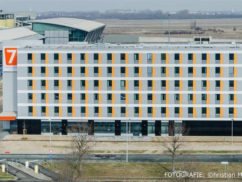 Campanile Leipzig Halle Airport シュクロイディッツ エクステリア 写真