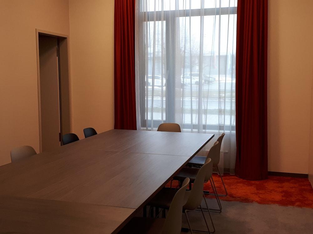 Campanile Leipzig Halle Airport シュクロイディッツ エクステリア 写真