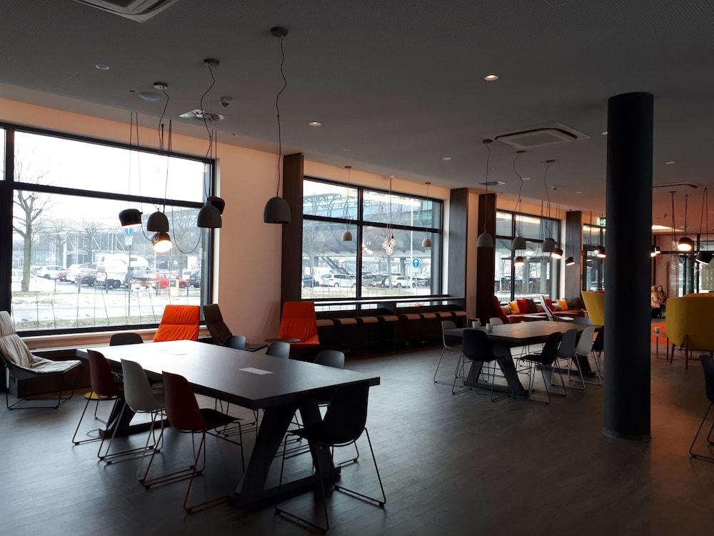 Campanile Leipzig Halle Airport シュクロイディッツ エクステリア 写真