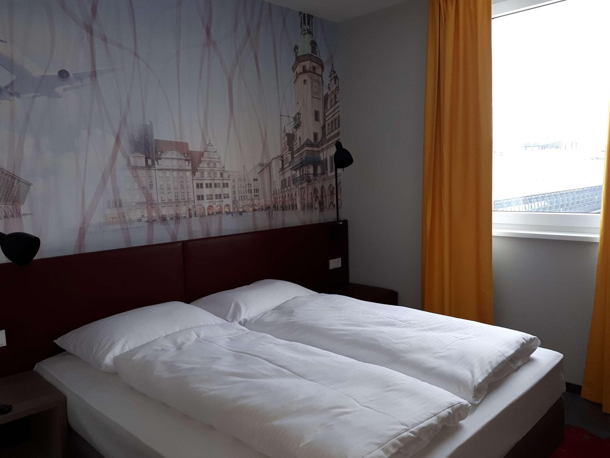 Campanile Leipzig Halle Airport シュクロイディッツ エクステリア 写真