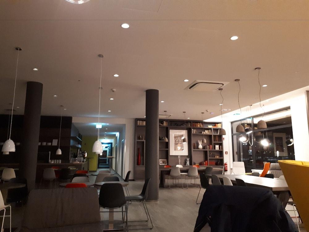 Campanile Leipzig Halle Airport シュクロイディッツ エクステリア 写真