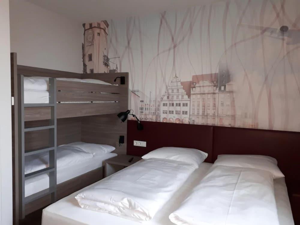 Campanile Leipzig Halle Airport シュクロイディッツ エクステリア 写真